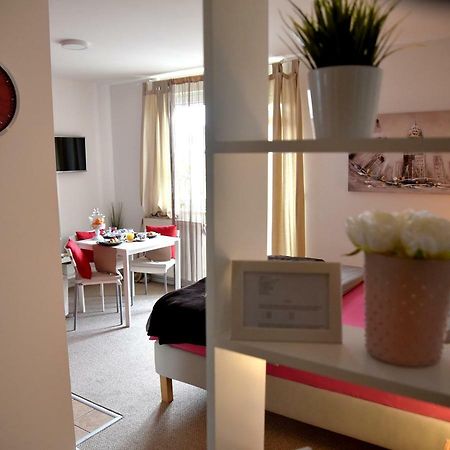 セスヴェテStudio Apartman Dアパートメント エクステリア 写真