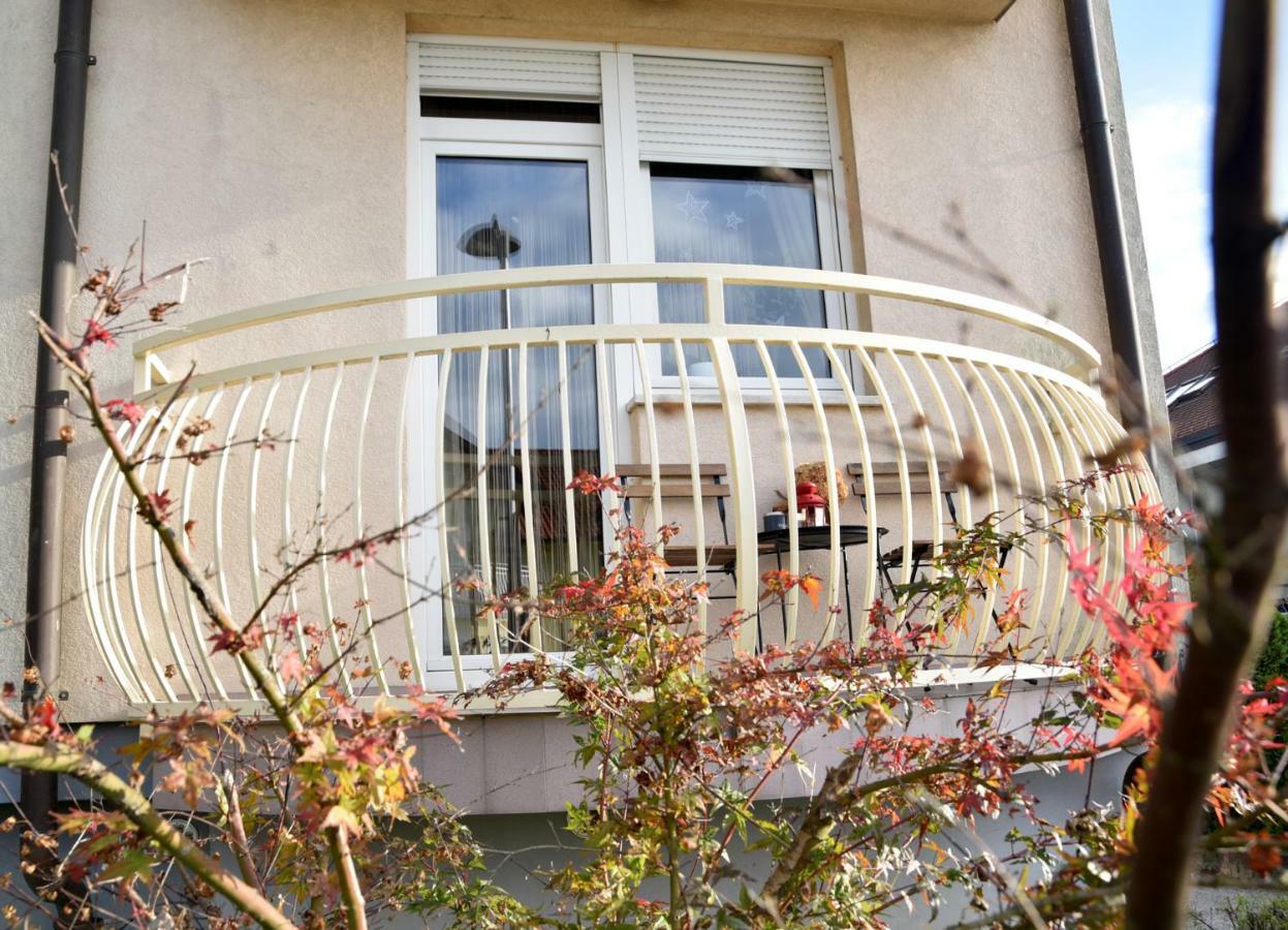 セスヴェテStudio Apartman Dアパートメント エクステリア 写真