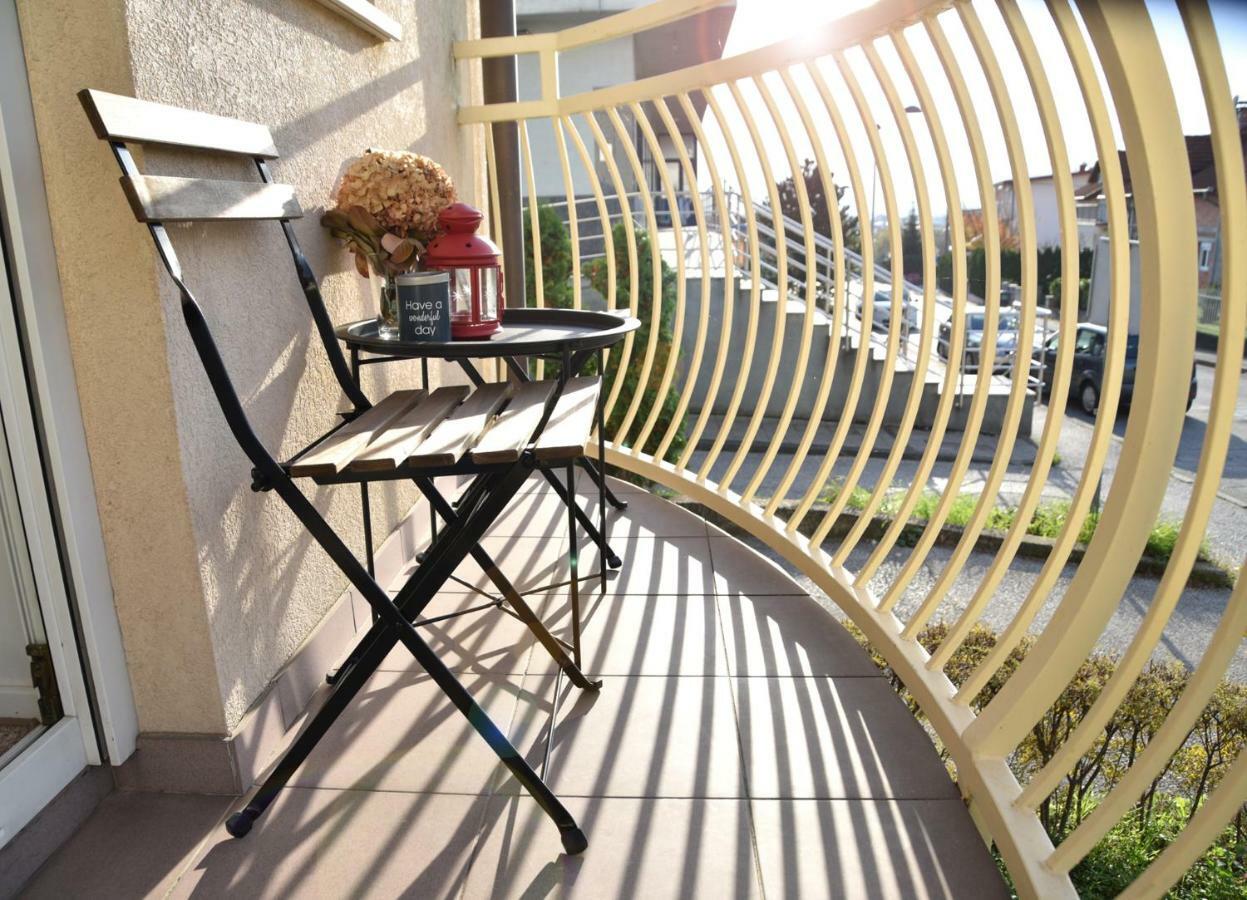 セスヴェテStudio Apartman Dアパートメント エクステリア 写真
