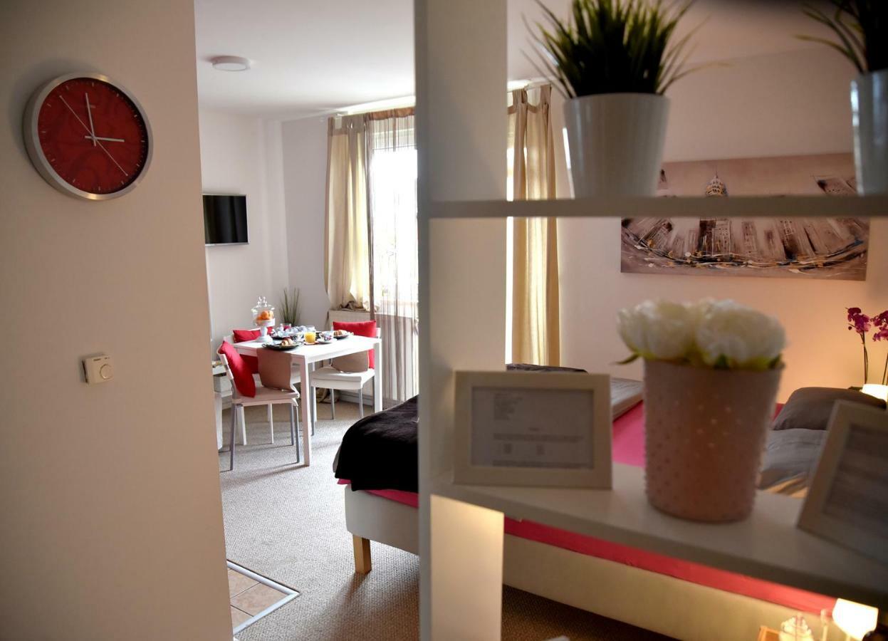 セスヴェテStudio Apartman Dアパートメント エクステリア 写真